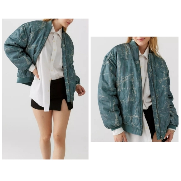Urban Outfitters Jackets & Blazers - Urban Outfitters BDG Marcy Marble Oversized Insulated Puffy Bomber Jacket XS NWT